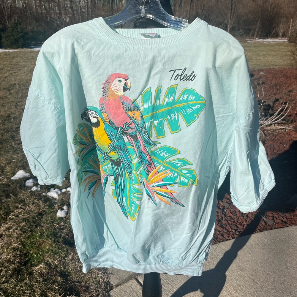 Lifestyles large ladies tropical parrot Toledo top